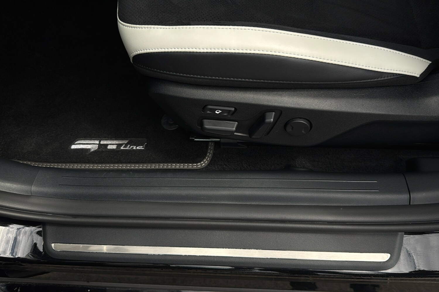 Used Kia EV6 2024 for sale - 76076971: Photo 43