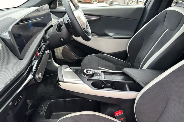 Used Kia EV6 2024 for sale - 76076971: Photo 45