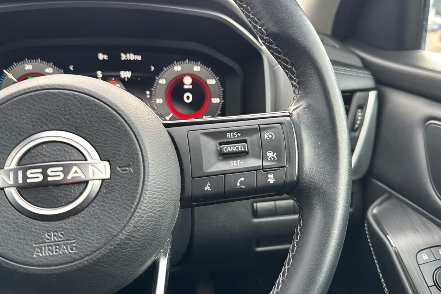 Used Nissan Qashqai 2023 for sale - 77699098: Photo 18