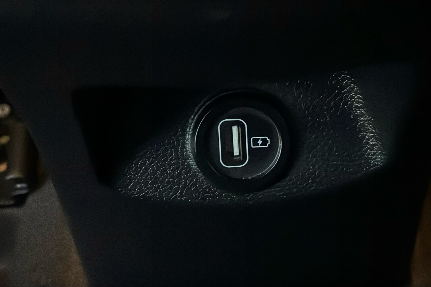 Used Kia Stonic 2022 for sale - 76611024: Photo 40