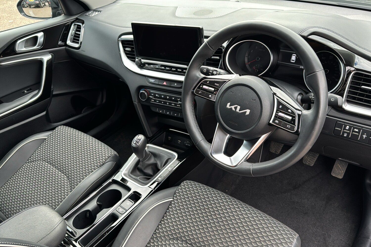 Used Kia Ceed 2025 for sale - 76169843: Photo 10