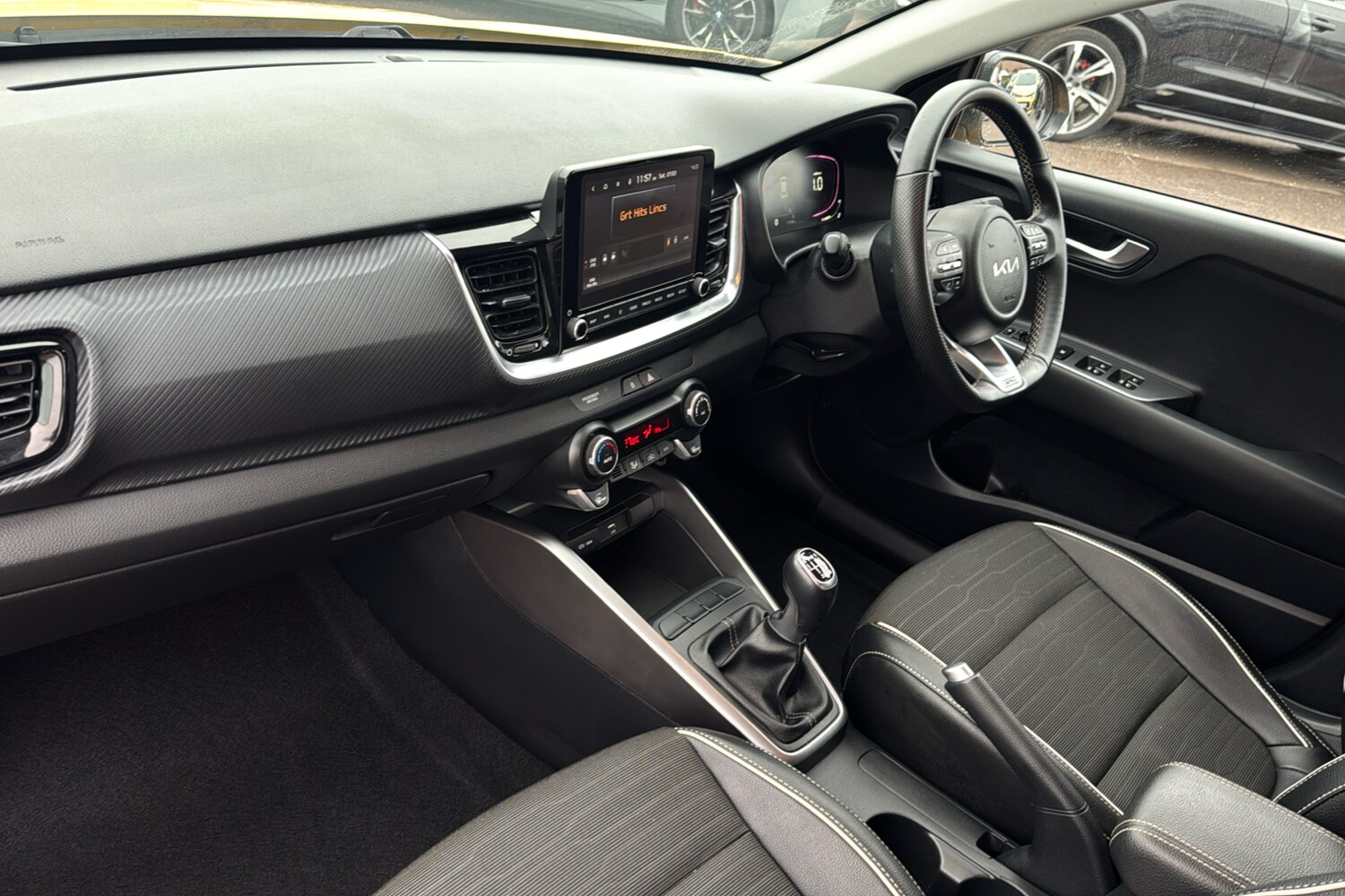 Used Kia Stonic 2024 for sale - 77675240: Photo 11