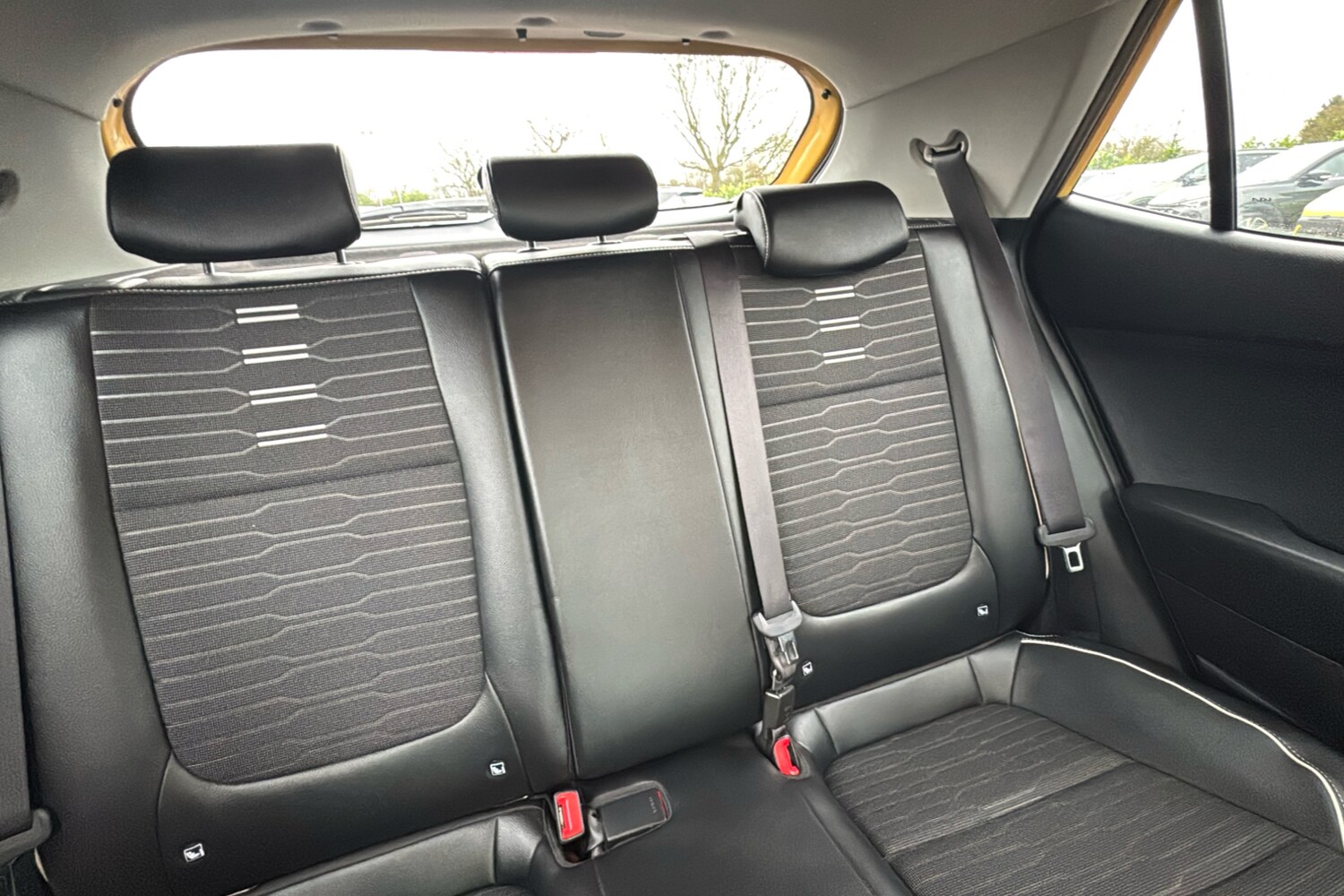 Used Kia Stonic 2024 for sale - 77675240: Photo 12