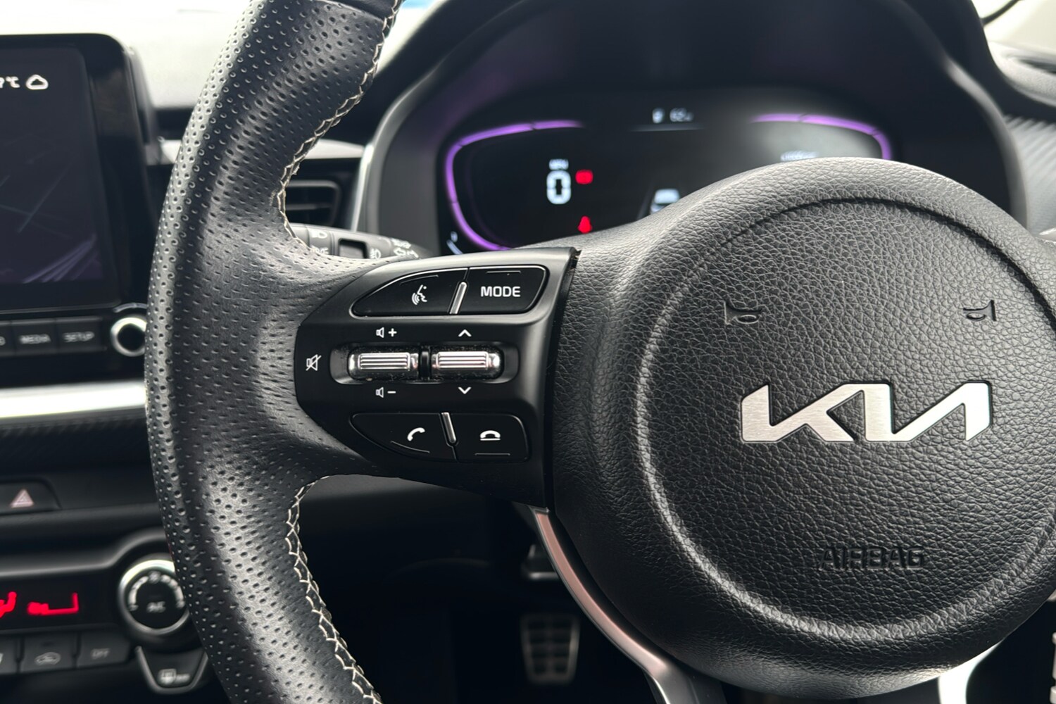 Used Kia Stonic 2024 for sale - 77675240: Photo 17