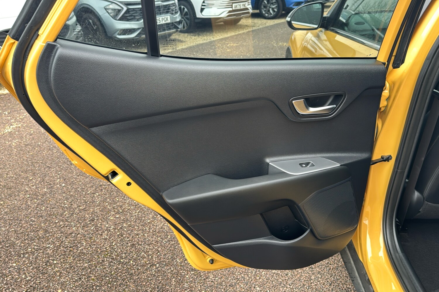 Used Kia Stonic 2024 for sale - 77675240: Photo 37