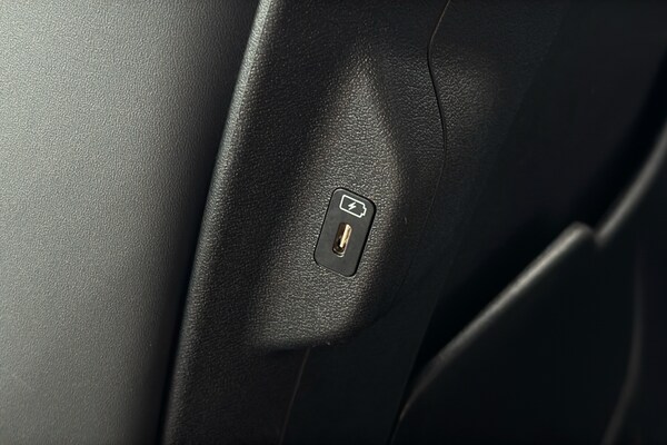 Used Kia EV6 2022 for sale - 76197807: Photo 41
