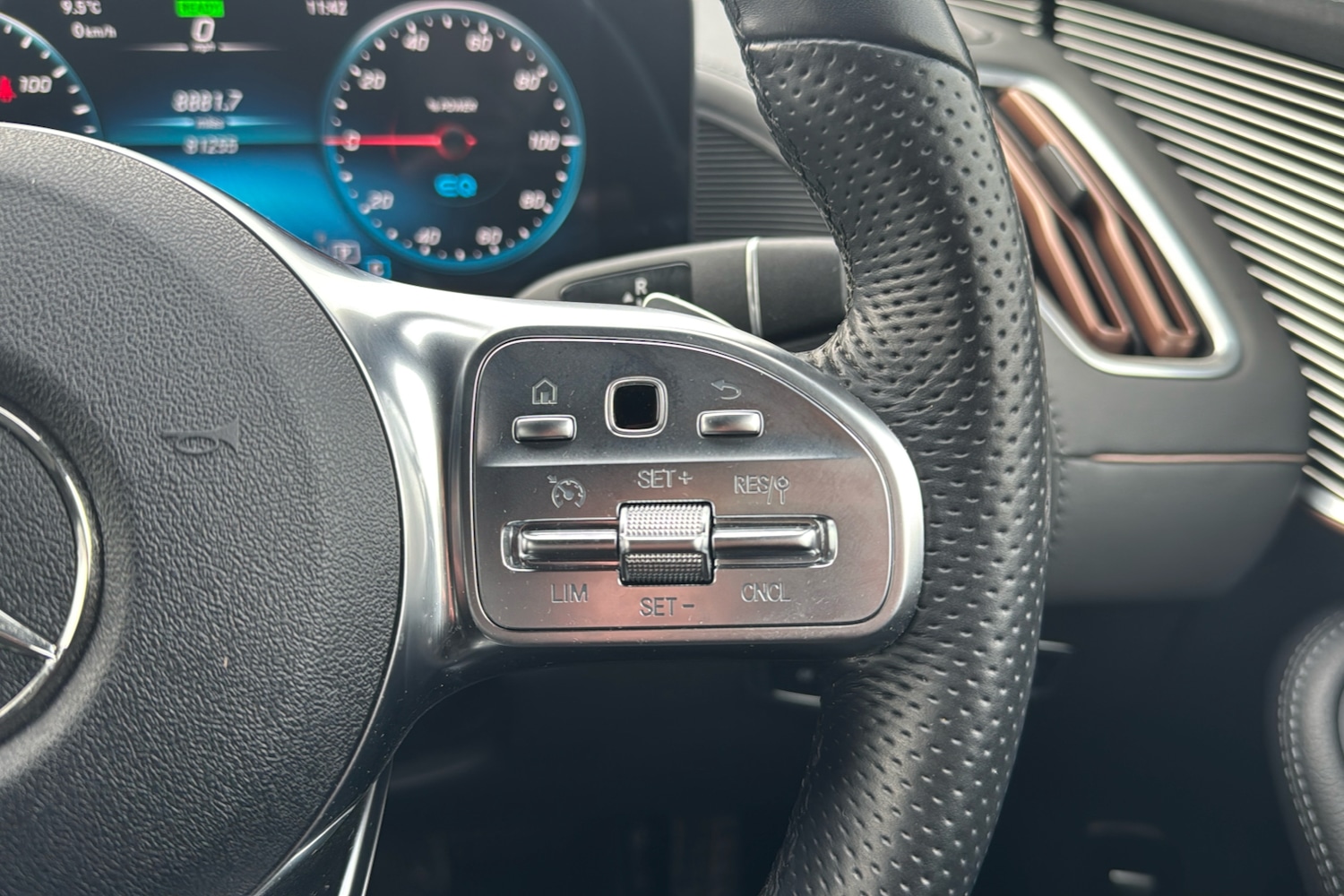 Used Mercedes-Benz EQC 2022 for sale - 77443795: Photo 18