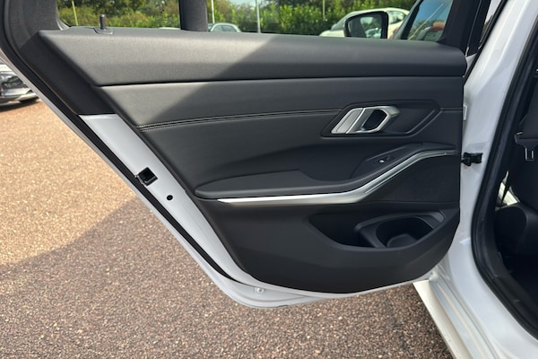 Used BMW 3 Series for sale - 76248922: Photo 38