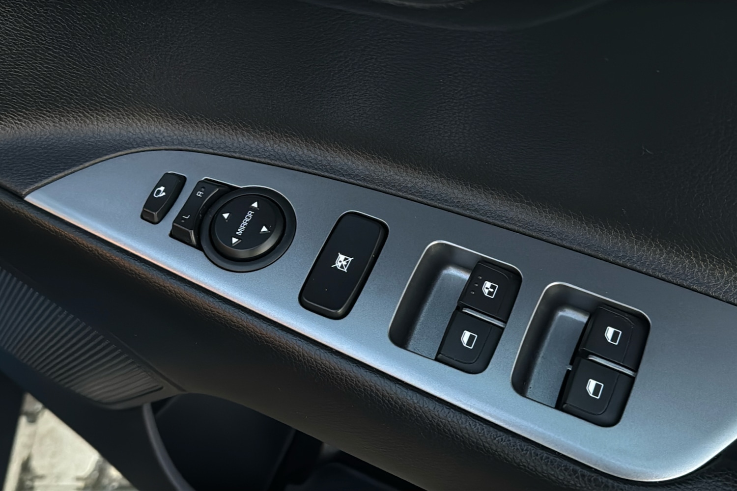 Used Kia Stonic 2022 for sale - 77135248: Photo 42