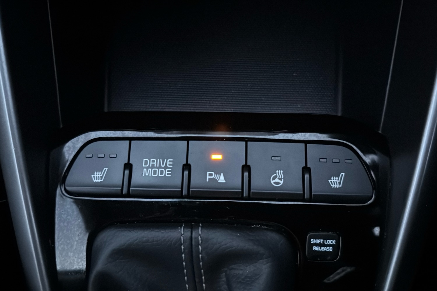 Used Kia Stonic 2022 for sale - 77135248: Photo 44