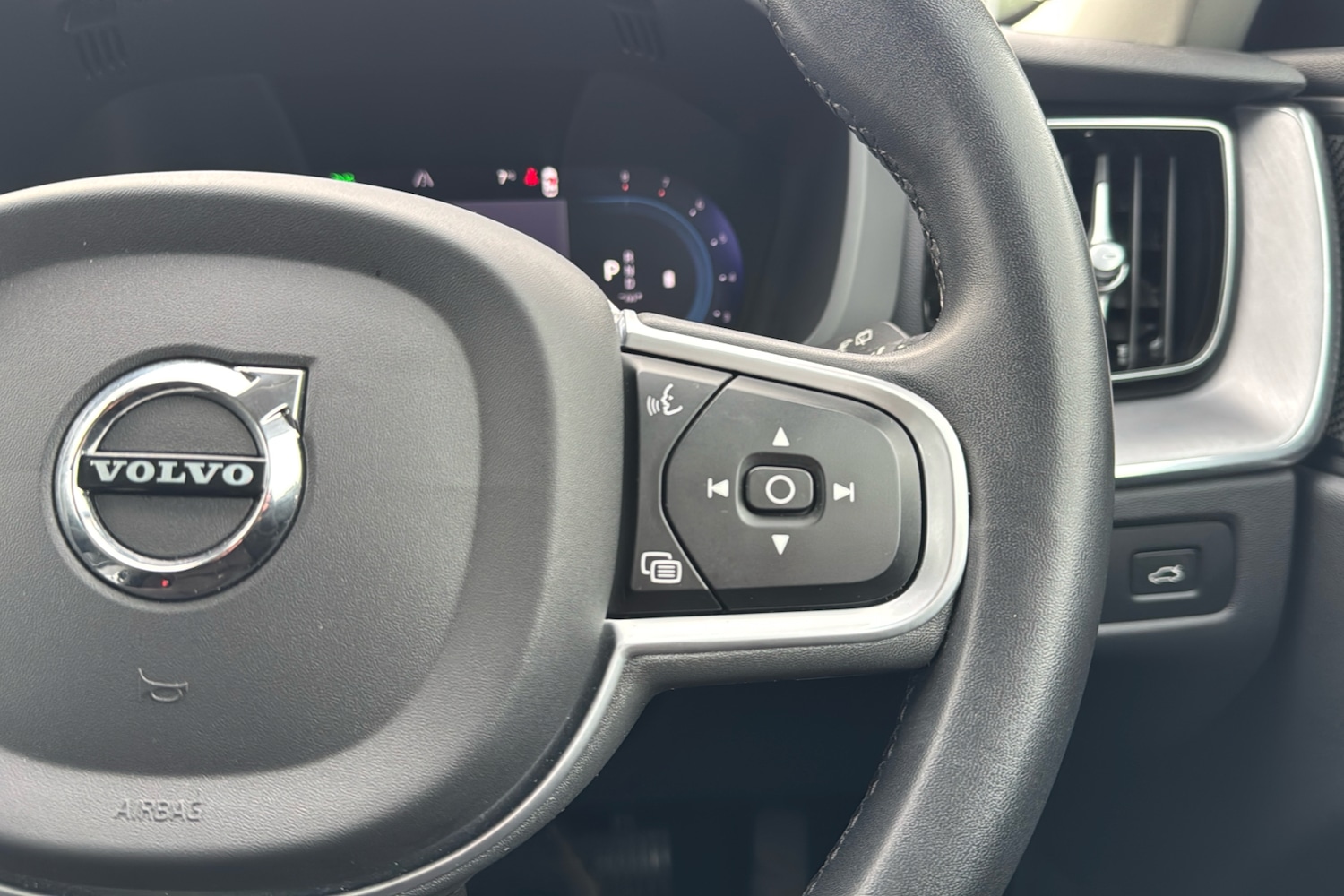 Used Volvo XC60 2022 for sale - 77159814: Photo 18