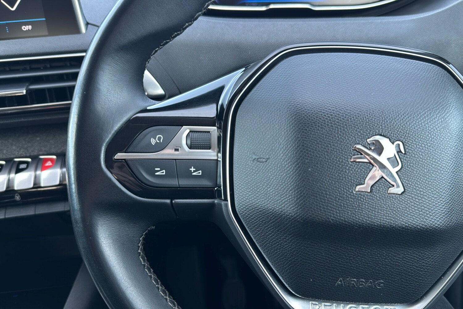 Used Peugeot 3008 2020 for sale - 77609700: Photo 17