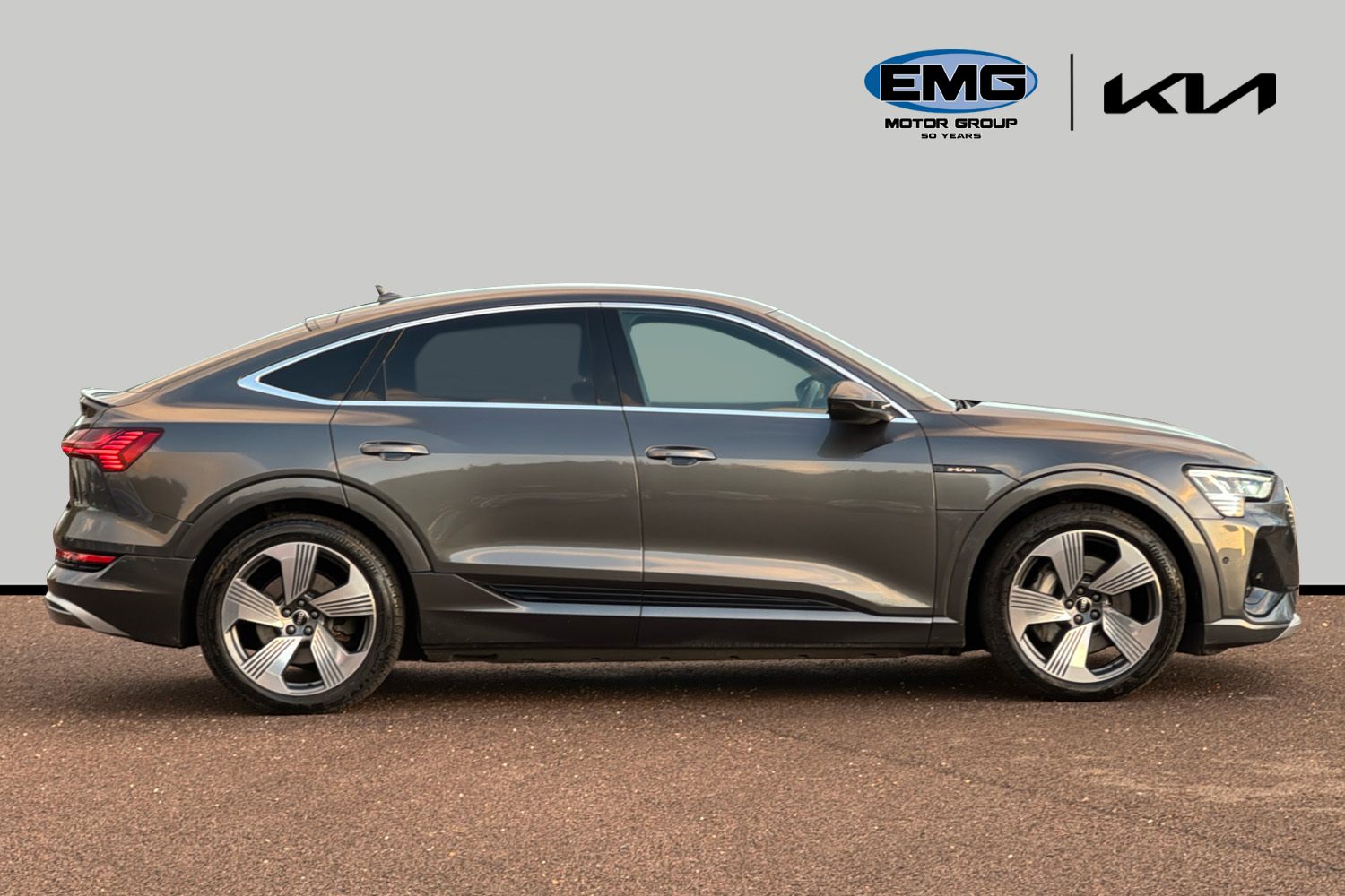 Used Audi e-tron 2022 for sale - 76732608: Photo 4