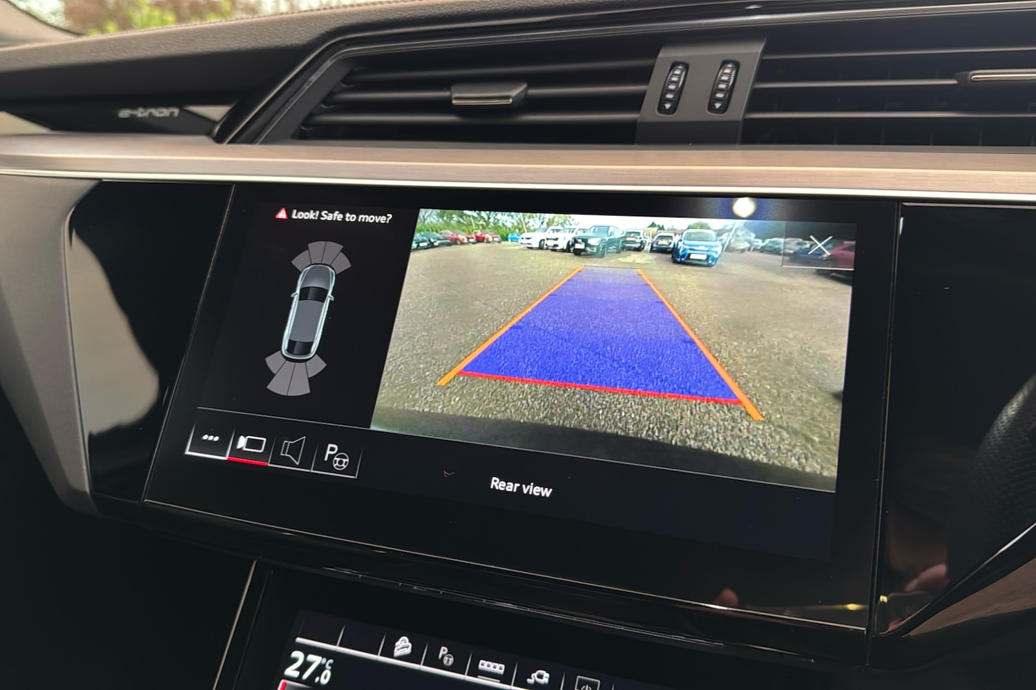 Used Audi e-tron 2022 for sale - 76732608: Photo 50