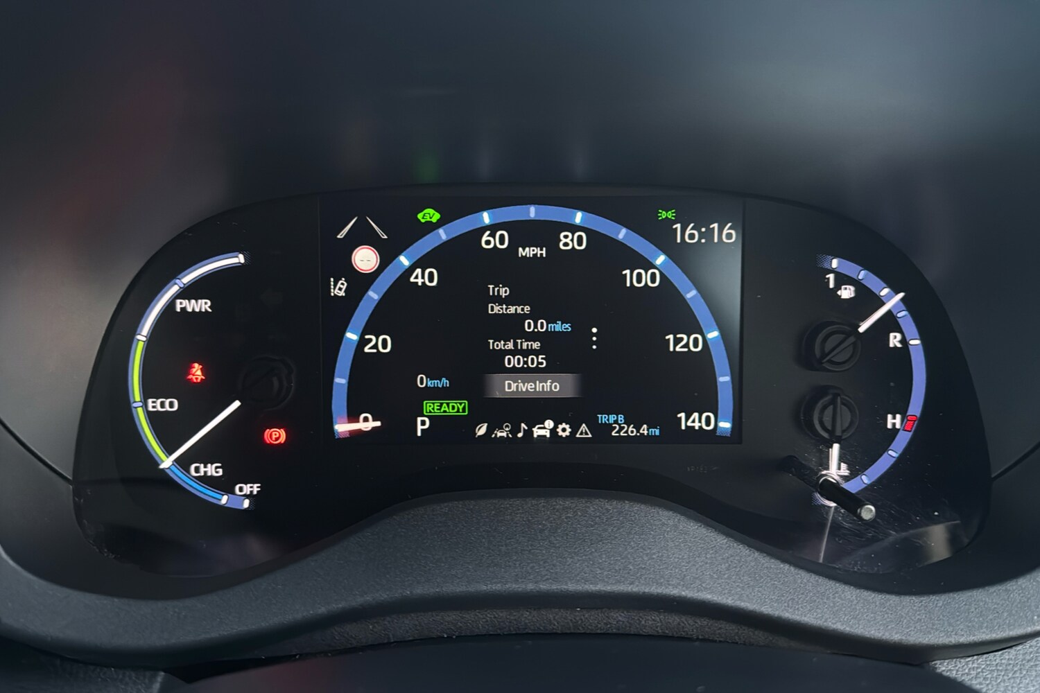 Used Toyota Yaris Cross 2023 for sale - 76436038: Photo 14