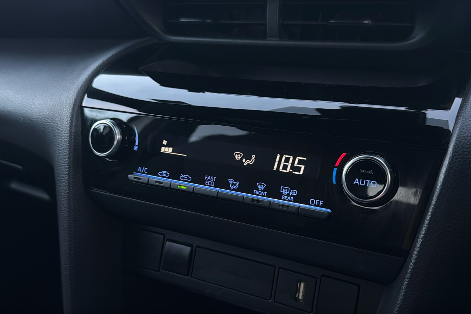 Used Toyota Yaris Cross 2023 for sale - 76436038: Photo 16