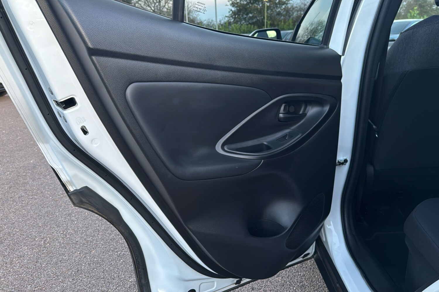 Used Toyota Yaris Cross 2023 for sale - 76436038: Photo 36