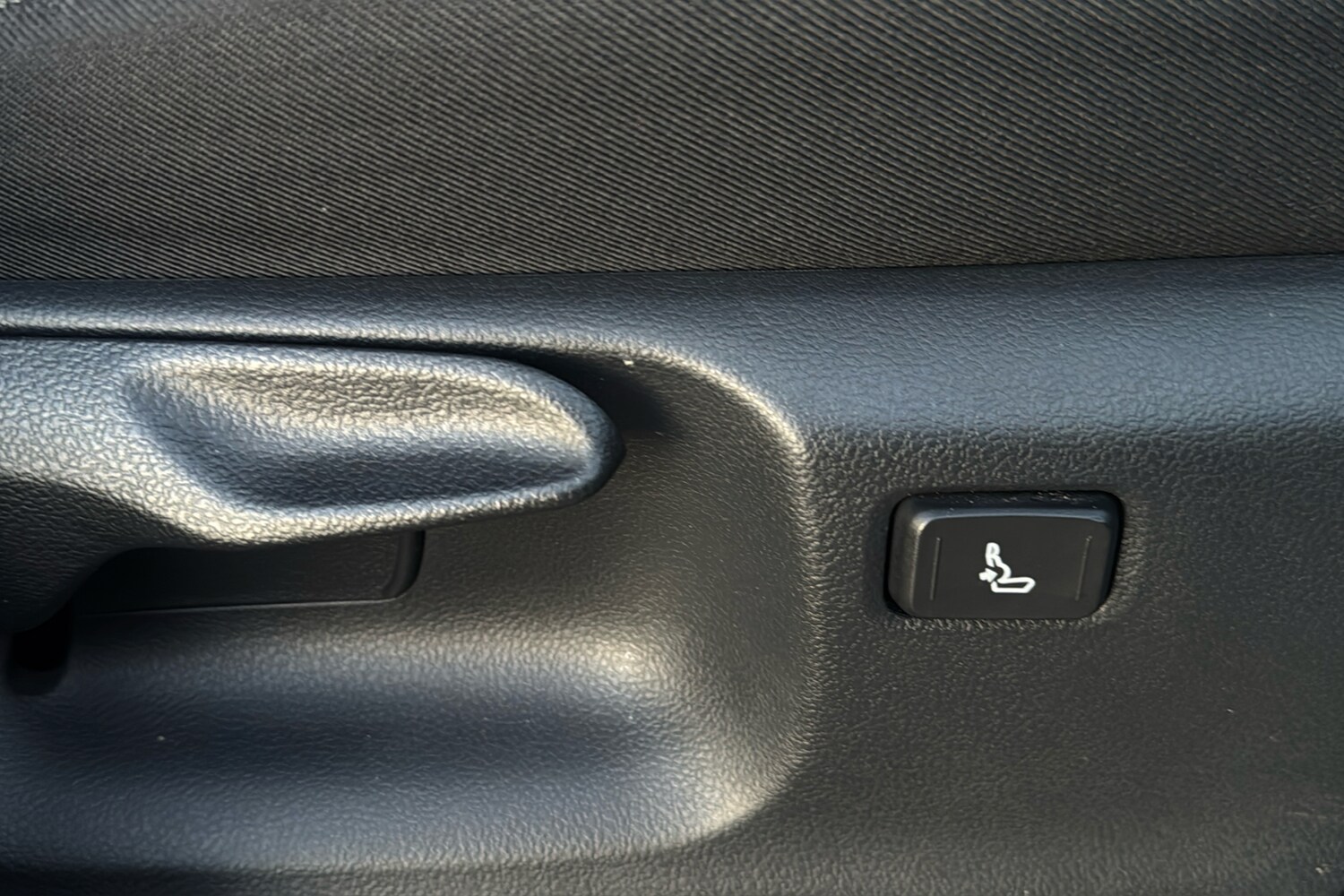 Used Toyota Yaris Cross 2023 for sale - 76436038: Photo 42