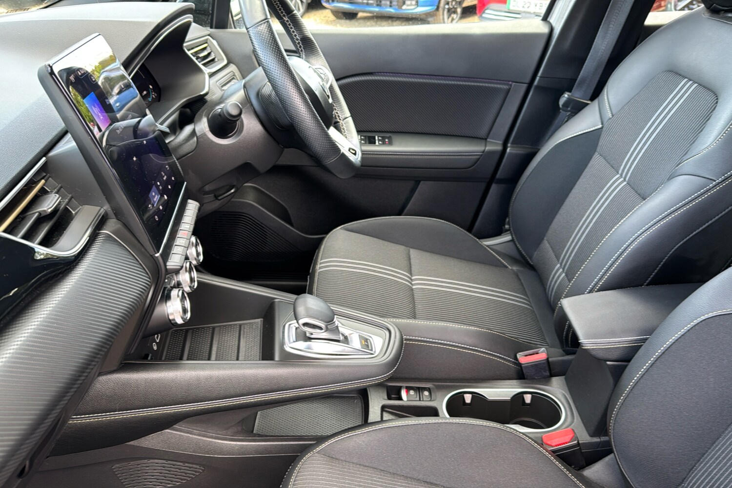 Used Renault Captur 2024 for sale - 75816626: Photo 44