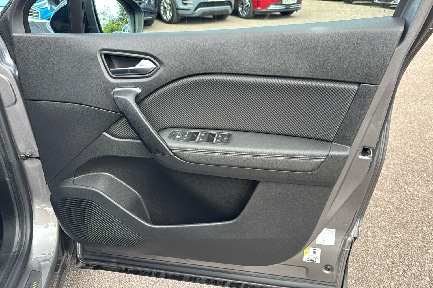 Used Renault Captur 2024 for sale - 75816626: Photo 45