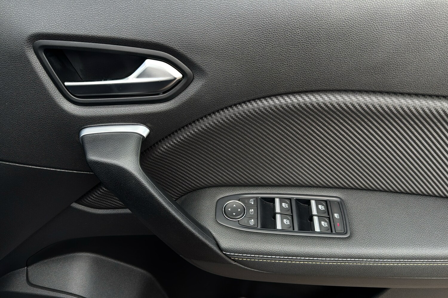 Used Renault Captur 2024 for sale - 75816626: Photo 46