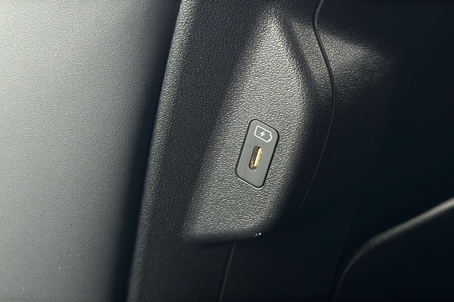 Used Kia Niro 2023 for sale - 76230240: Photo 41