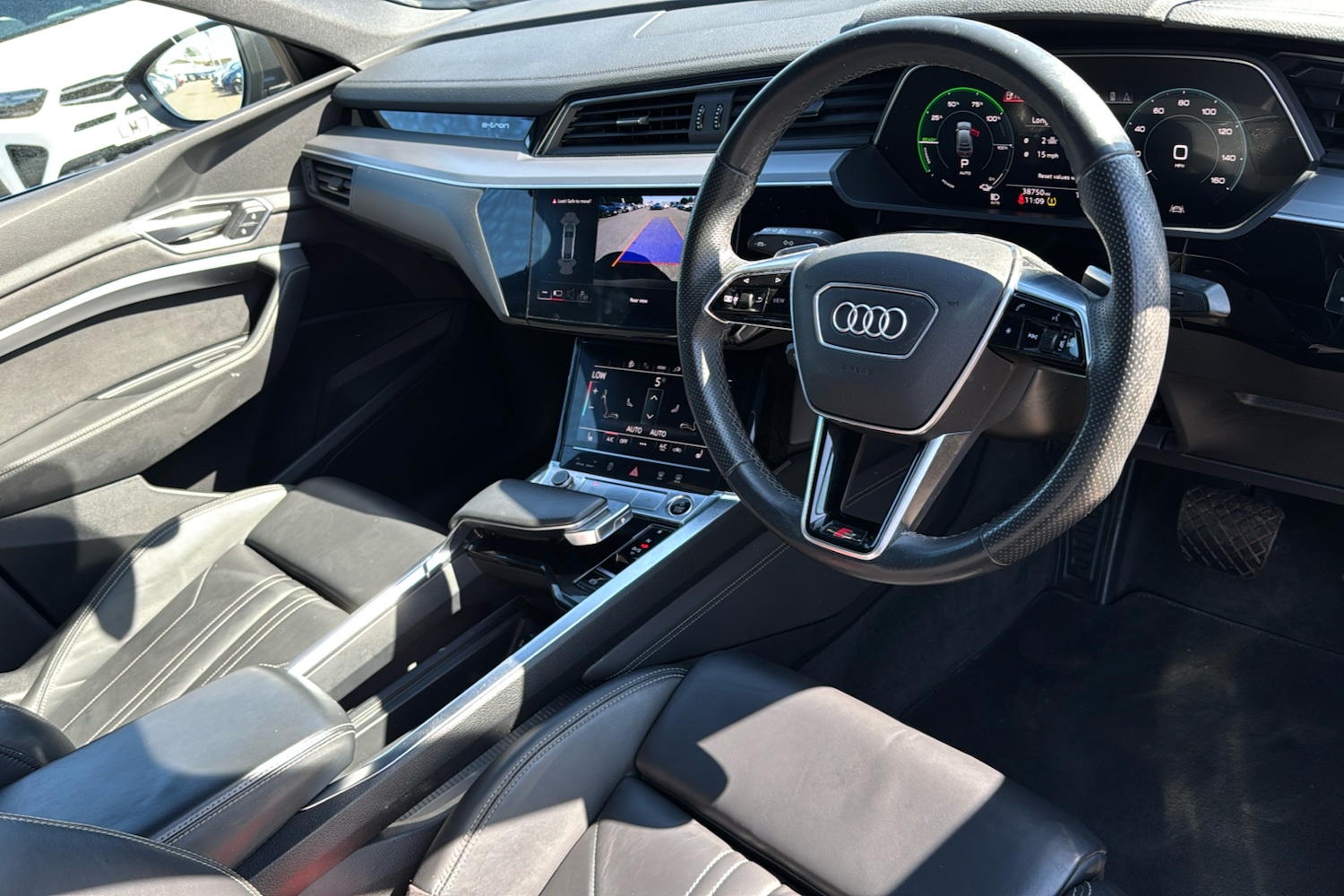 Used Audi e-tron 2022 for sale - 76390863: Photo 10