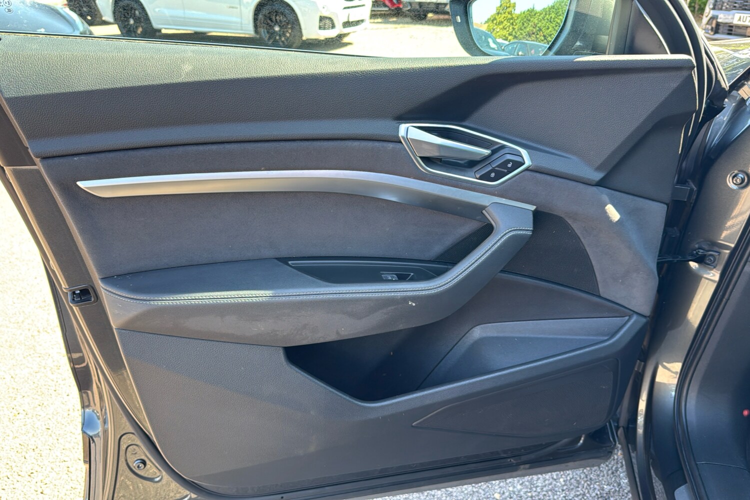 Used Audi e-tron 2022 for sale - 76390863: Photo 42