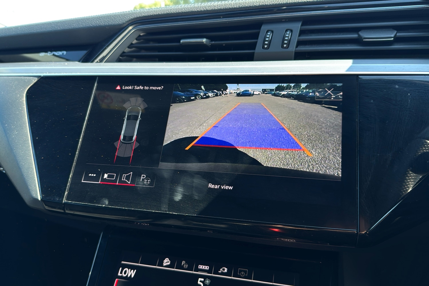 Used Audi e-tron 2022 for sale - 76390863: Photo 49