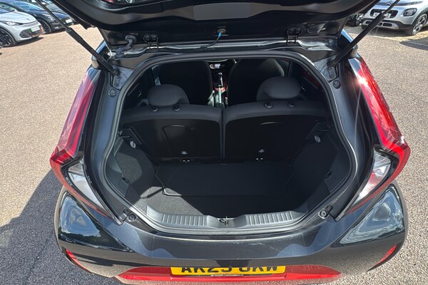 Used Toyota Aygo X 2023 for sale - 75672851: Photo 24