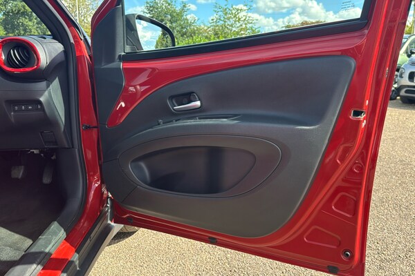 Used Toyota Aygo X 2023 for sale - 75672851: Photo 41