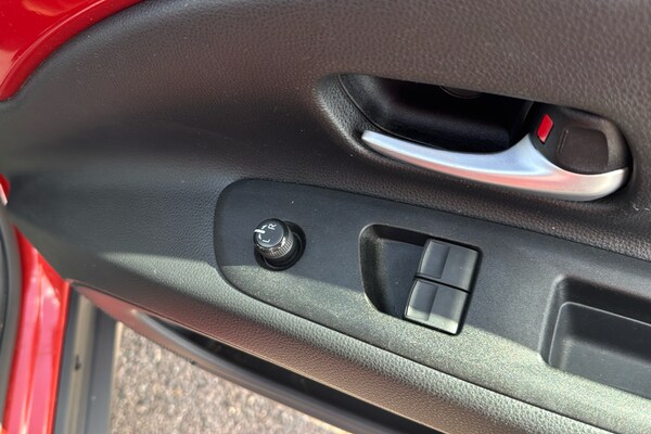 Used Toyota Aygo X 2023 for sale - 75672851: Photo 42