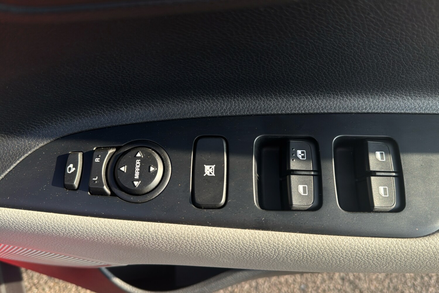 Used Kia Stonic 2020 for sale - 77649489: Photo 43