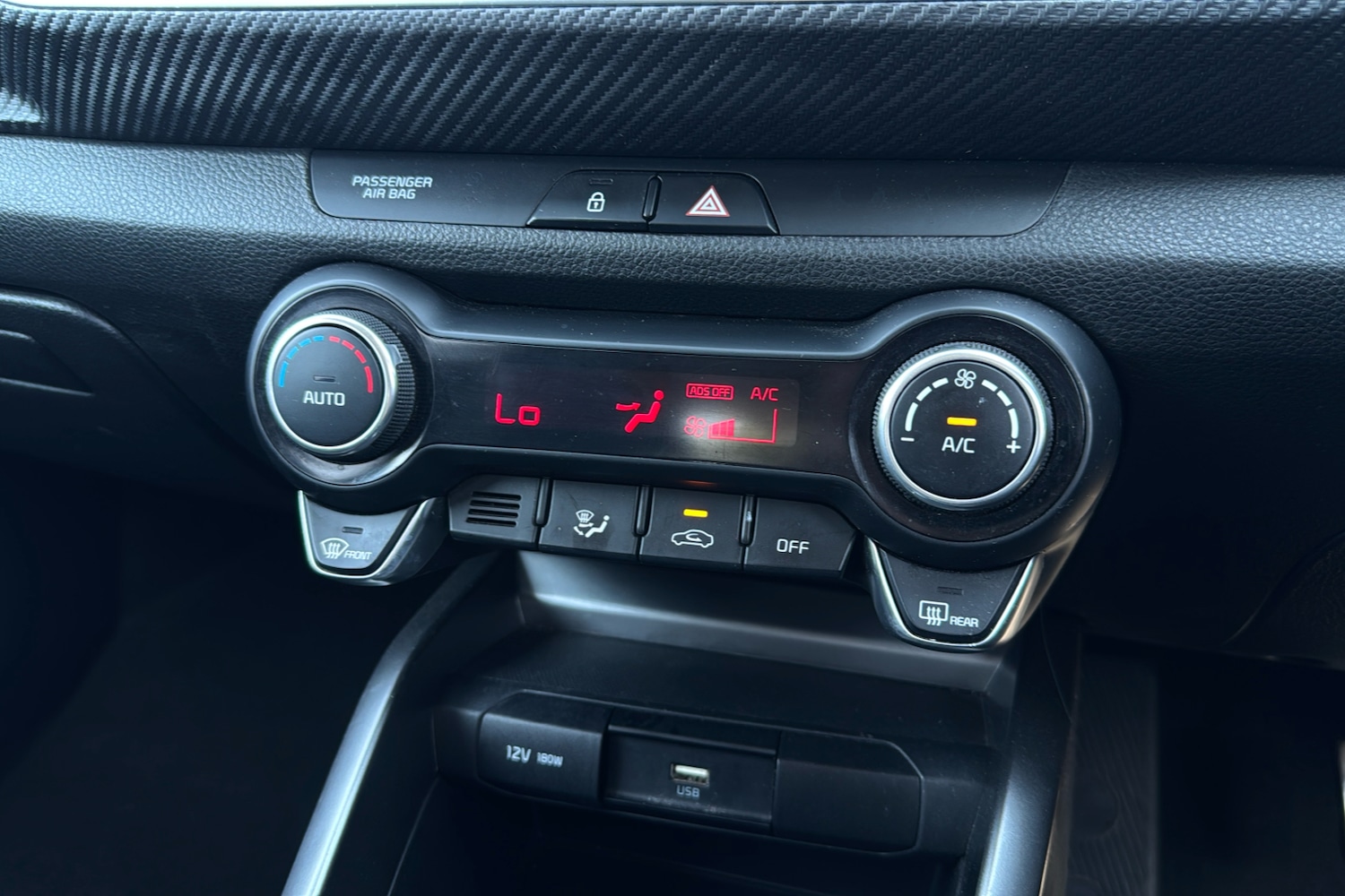 Used Kia Stonic 2023 for sale - 75970093: Photo 16