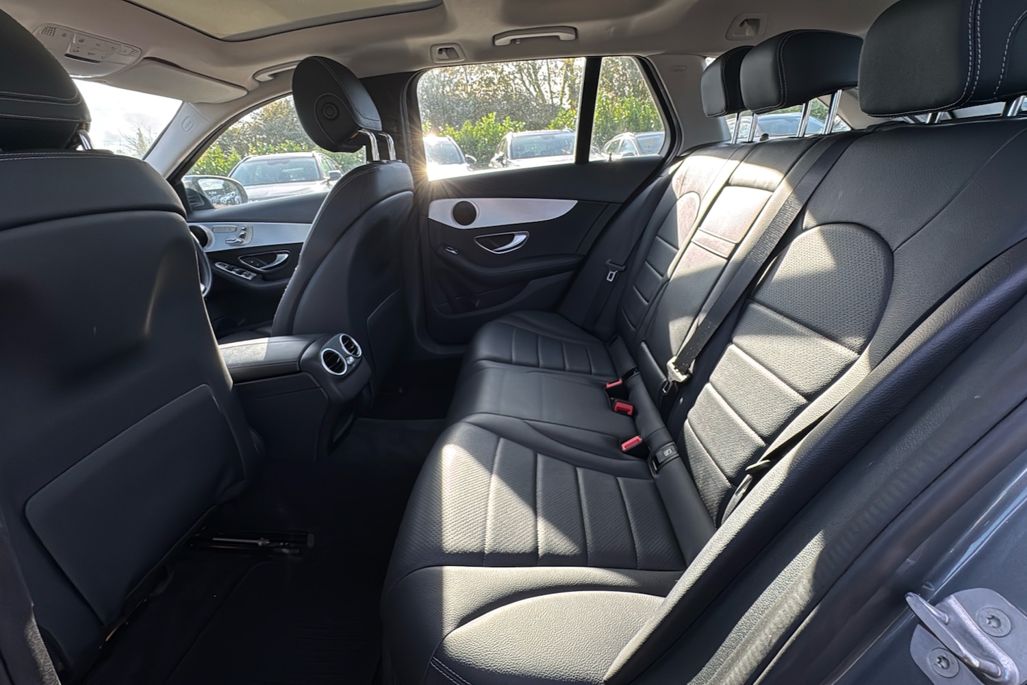 Used Mercedes-Benz C Class 2016 for sale - 76316092: Photo 39