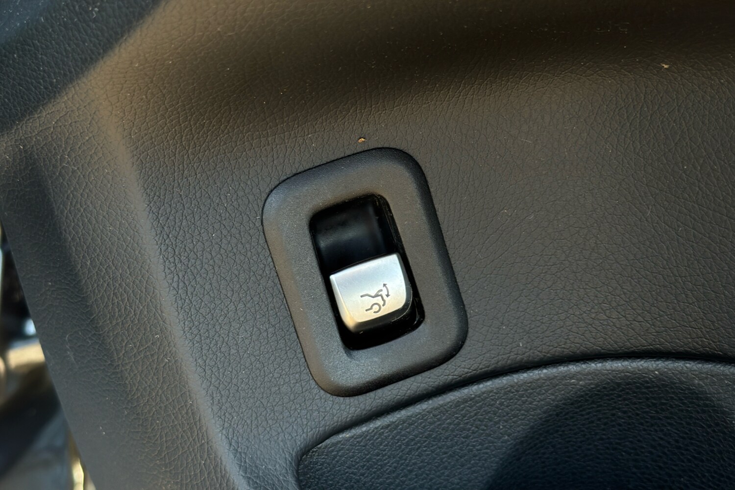 Used Mercedes-Benz C Class 2016 for sale - 76316092: Photo 44