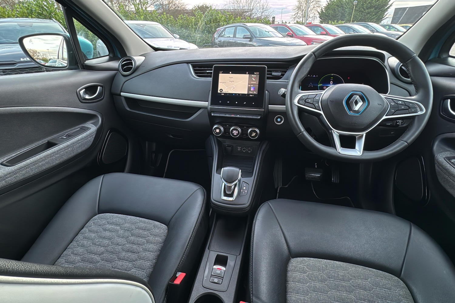 Used Renault Zoe 2021 for sale - 76789785: Photo 9