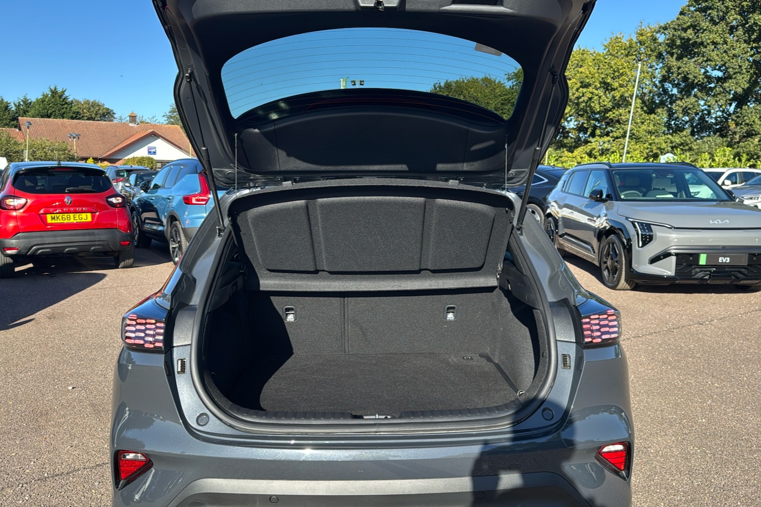 Used Kia XCeed 2025 for sale - 76564650: Photo 19