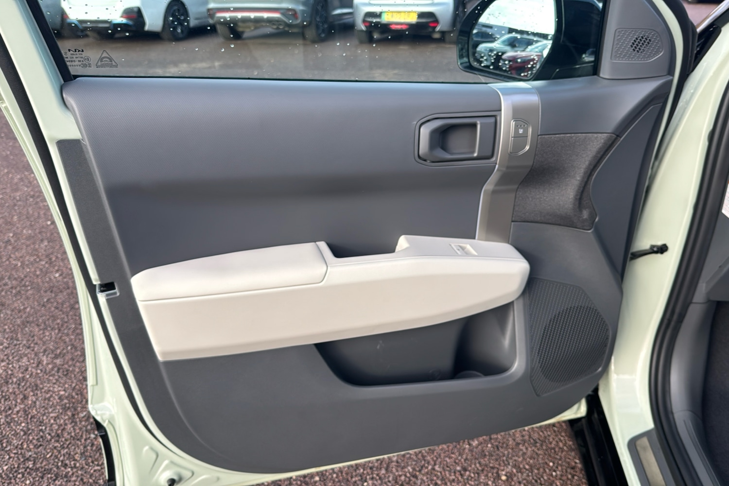 Used Kia EV3 2024 for sale - 77541103: Photo 41