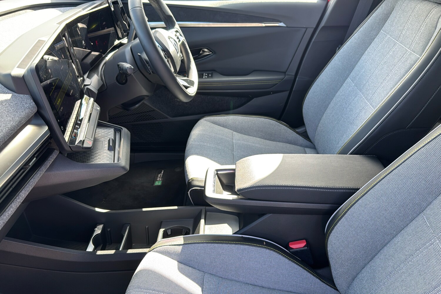 Used Renault Megane E Tech 2023 for sale - 75919338: Photo 43