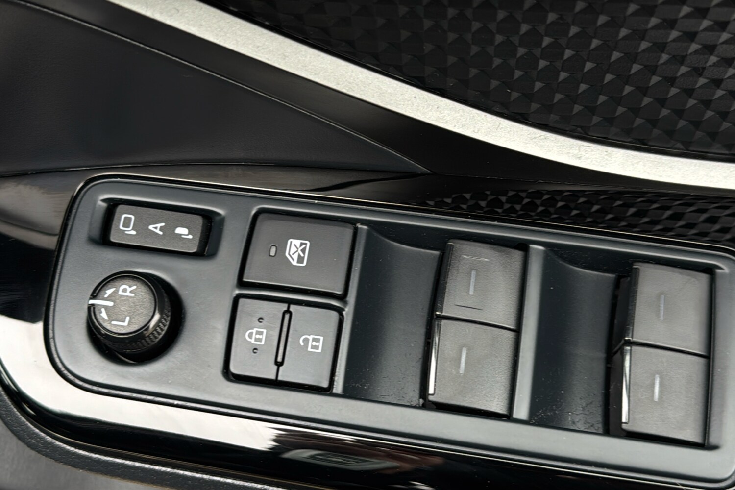 Used Toyota C-HR 2022 for sale - 77675187: Photo 42