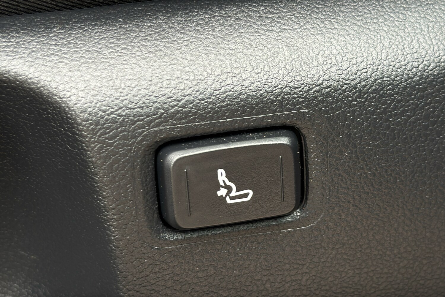 Used Toyota C-HR 2022 for sale - 77675187: Photo 43