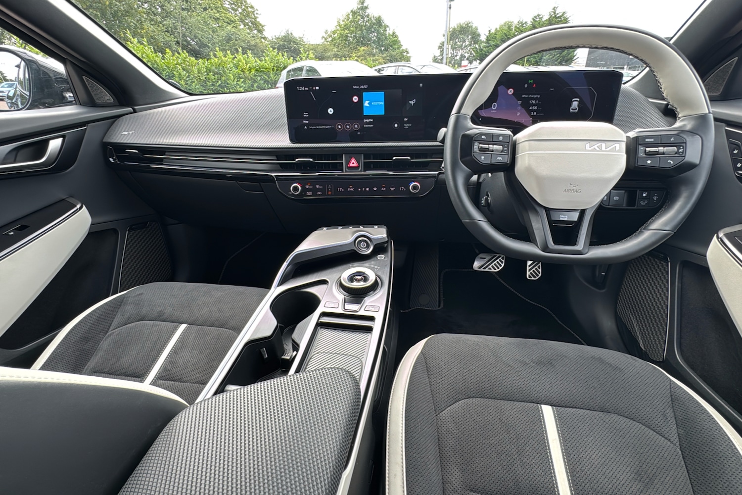 Used Kia EV6 2024 for sale - 76969571: Photo 9