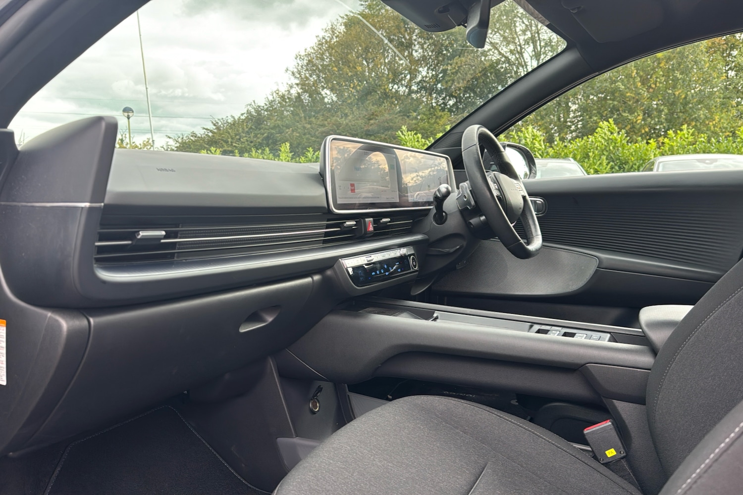 Used Hyundai IONIQ 6 2023 for sale - 75944123: Photo 11