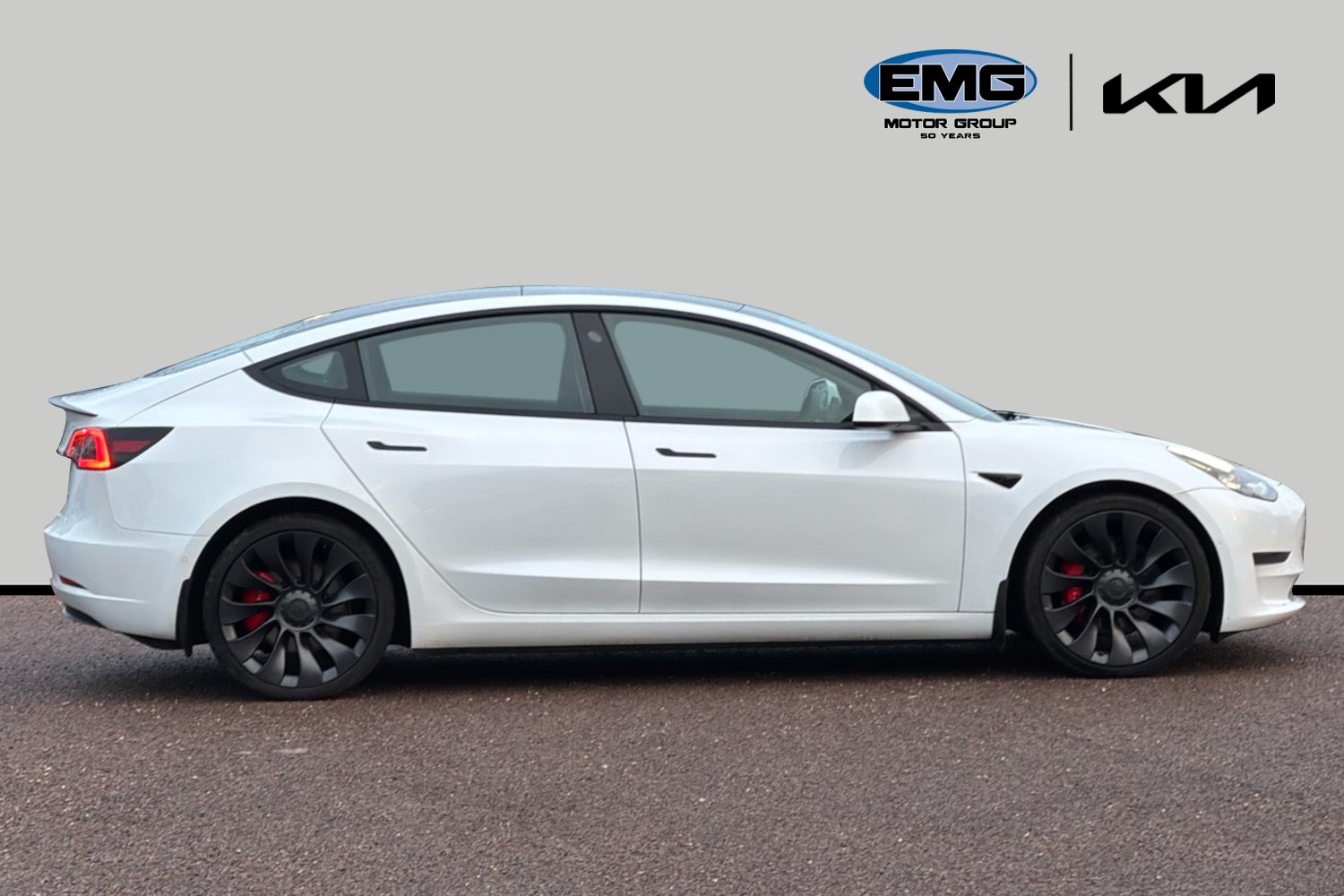 Used Tesla Model 3 2021 for sale - 76931989: Photo 4