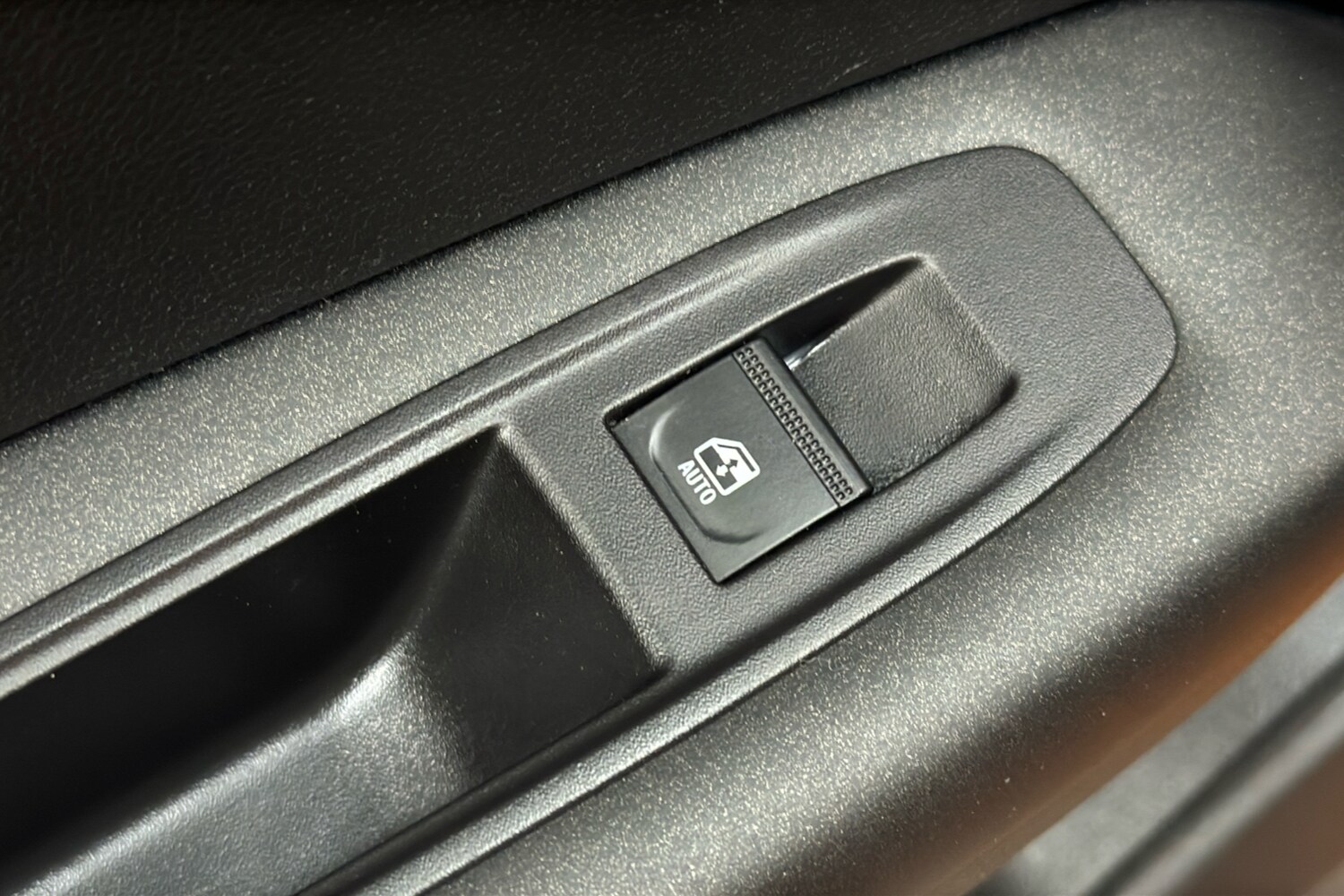 Used Renault Captur 2020 for sale - 76339431: Photo 36