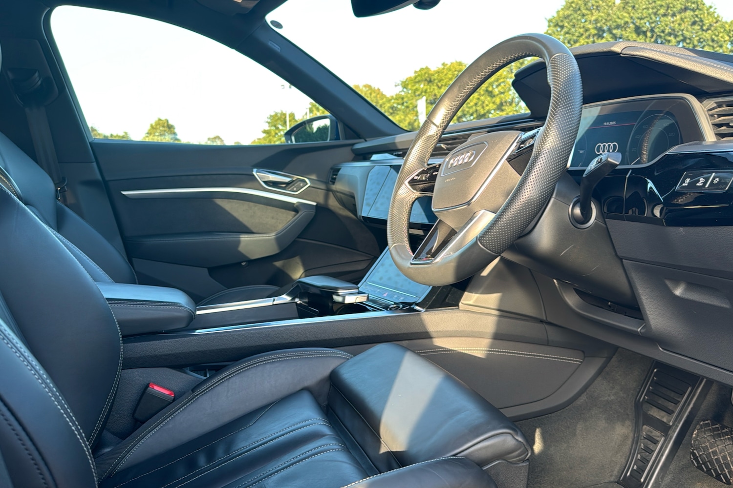 Used Audi e-tron 2022 for sale - 76141347: Photo 10