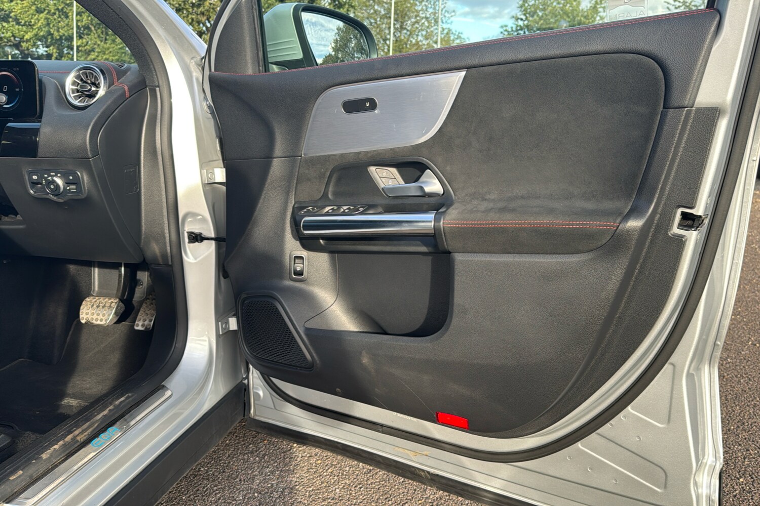 Used Mercedes-Benz EQA 2021 for sale - 75944093: Photo 42