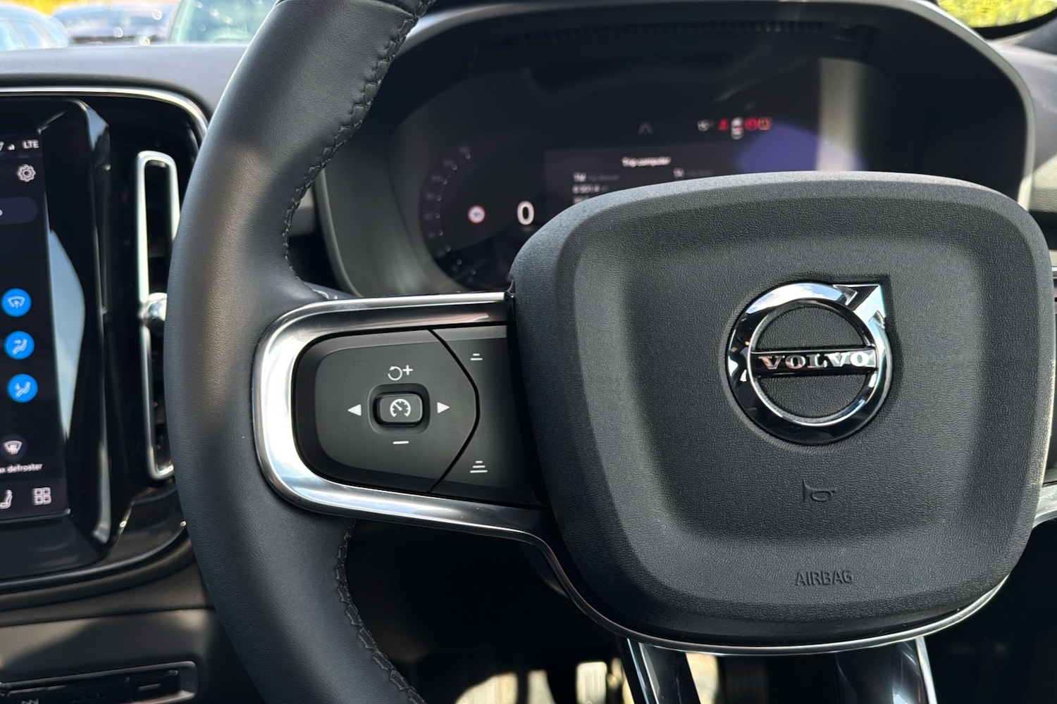 Used Volvo C40 2023 for sale - 78103832: Photo 17