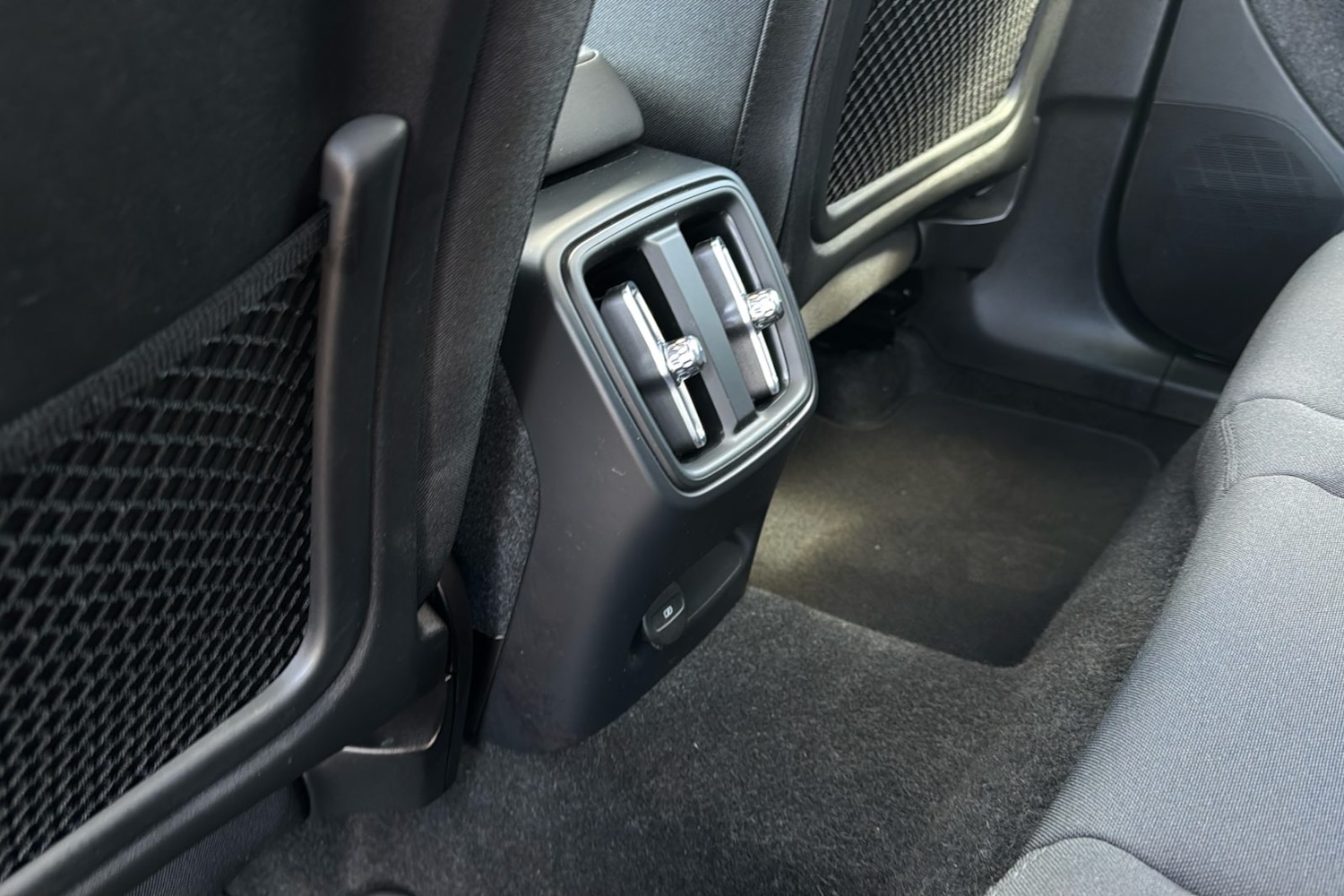 Used Volvo C40 2023 for sale - 78103832: Photo 40